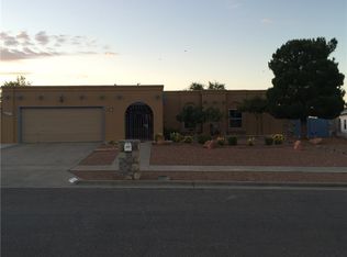 6700 Camino Fuente Dr, El Paso, TX 79912