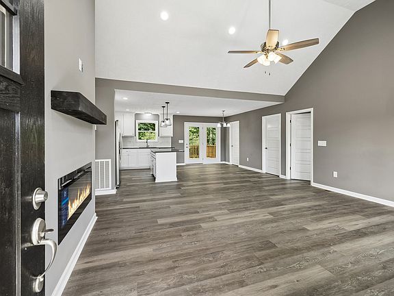 5th image of 71 Iris Way