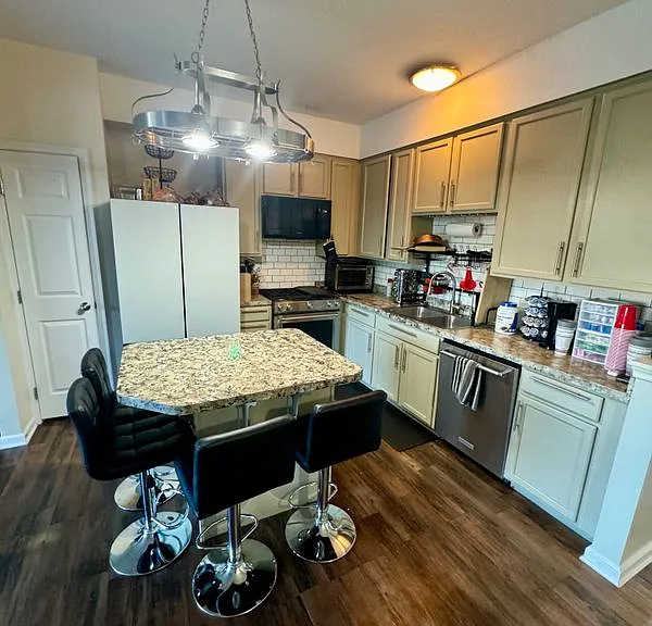 109 Summer Dr — Photo 4