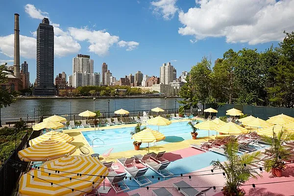 Rented by Manhattan Park | media 8