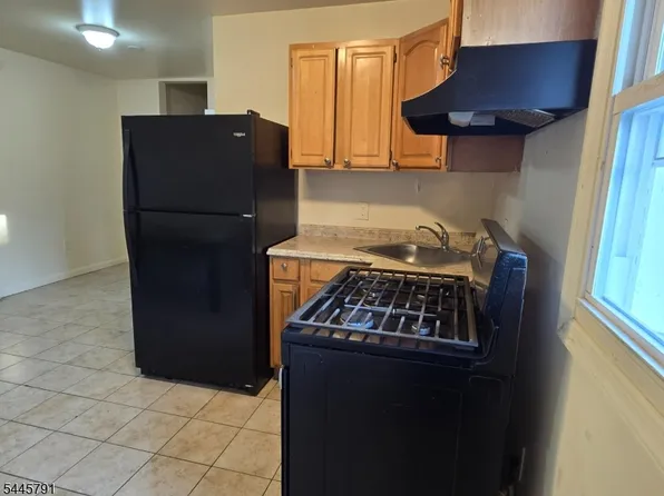763 W Grand Ave #2R, Rahway, NJ 07065