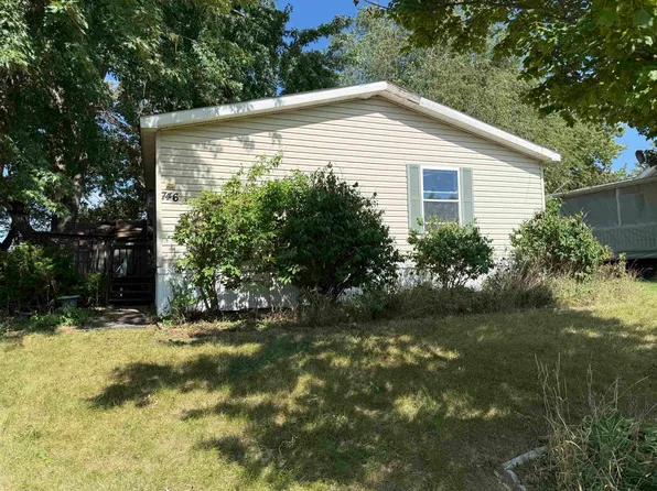 746 Charles #159, Stoughton, WI 53558