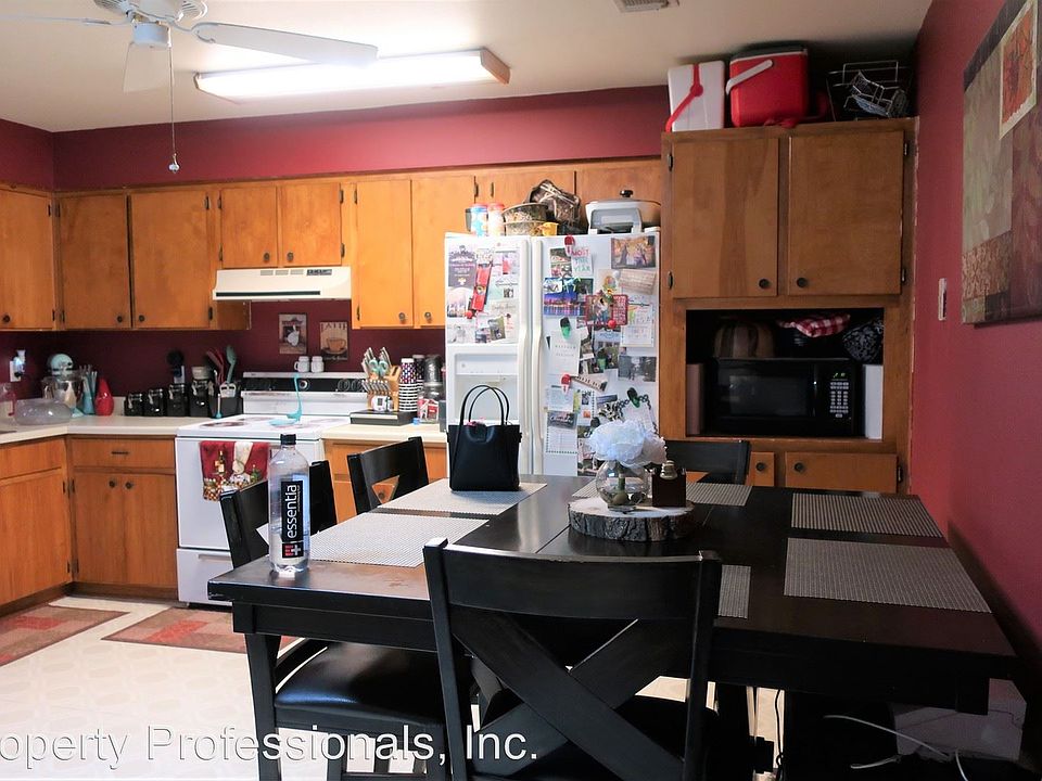 2nd image of 1249 Ervendberg Ave