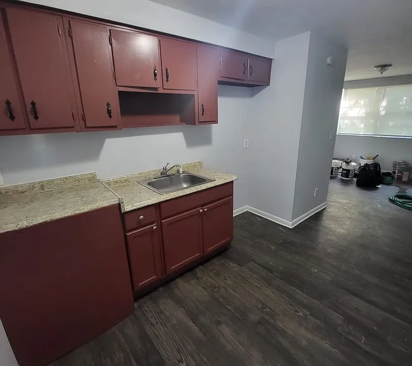 1625 W 26th St