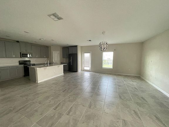 4th image of 2256 Mountain Pain Street Dr