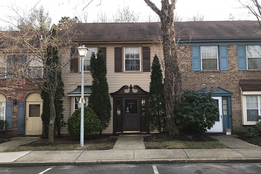1st image of 289 Zachary Ct