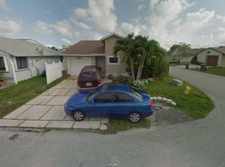 11001 SW 11th Ct, Pembroke Pines, FL 33025