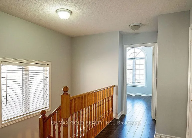 11 Vanderpool Cres #1 — Photo 10