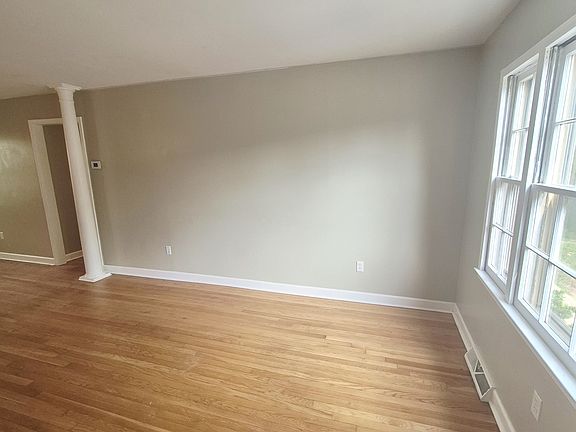 2nd image of 2404 Barracks Ct APT 1
