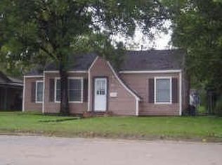 304 Poindexter Ave, Cleburne, TX 76033
