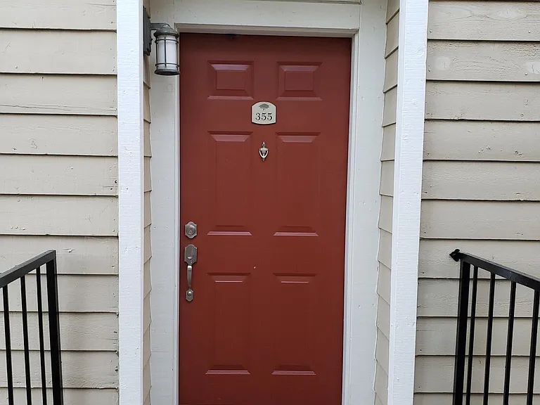 355 Eastridge Dr — Photo 3