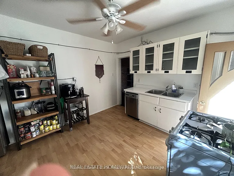 1297 Gerrard St E #A — Photo 4