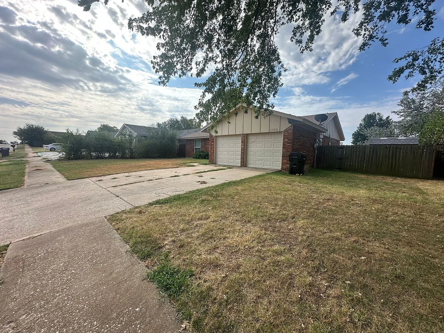 3 Bed, 2 Bath Brick Home w/2 Car Garage — Photo 2