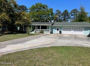 6045 Vaux Rd, Beaufort, SC 29906