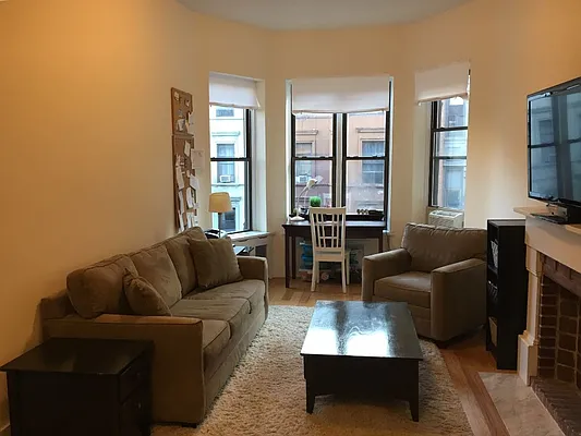 Rented by Camelot Realty Group | media 2