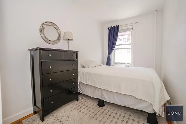 Rented by Bond New York | media 25