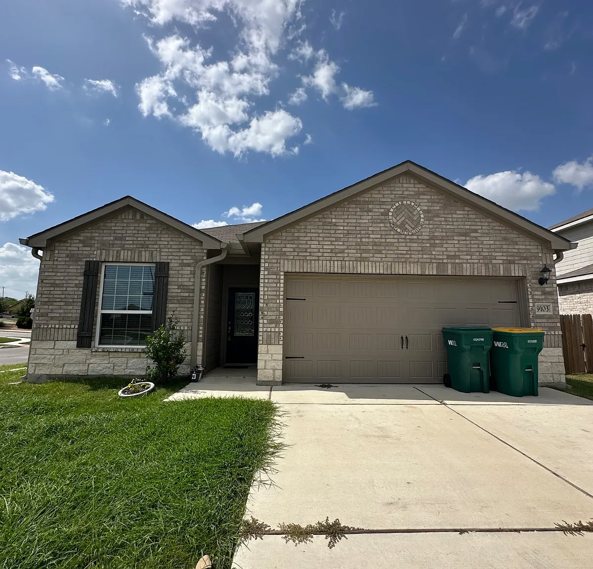 3 bed, 1525 sqft, $1,850 — Photo 1