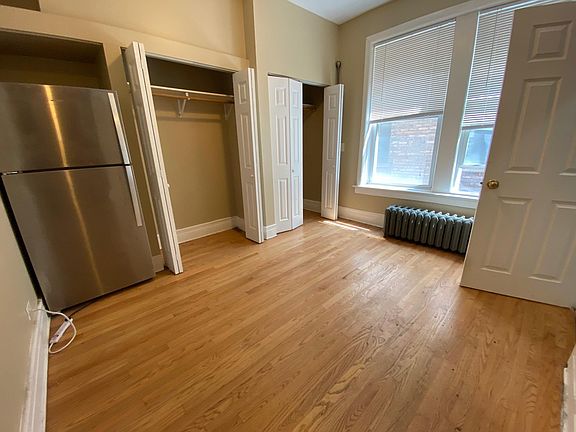 2nd image of 4456 N Ashland Ave #1