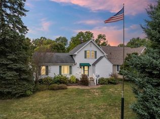 632 Bradley Rd, Bay Village, OH 44140