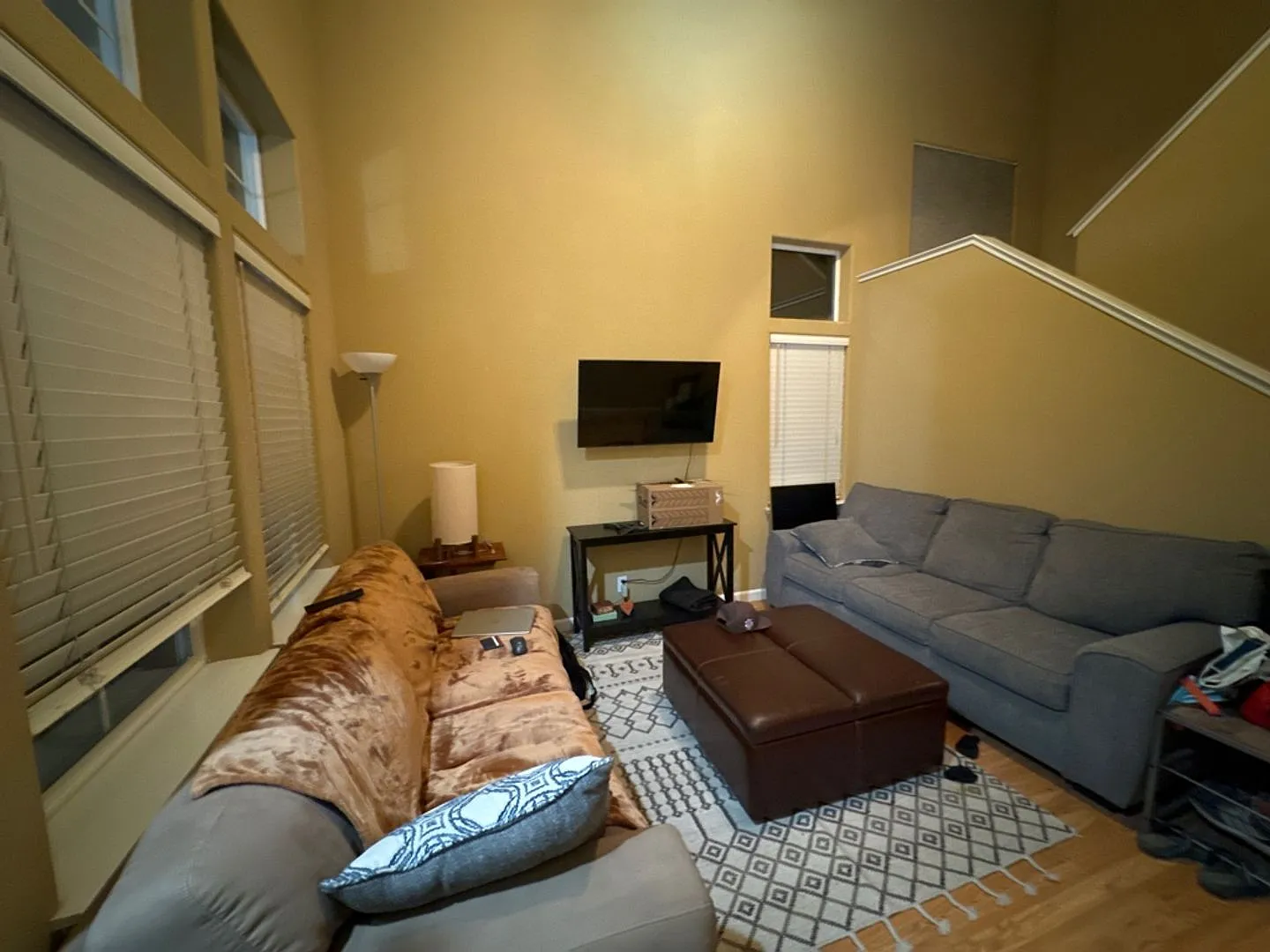 Great 3 Bedroom 2.5 Bath Home Available September! — Photo 4