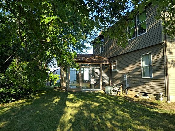 3rd image of 3968 Basswood Ave