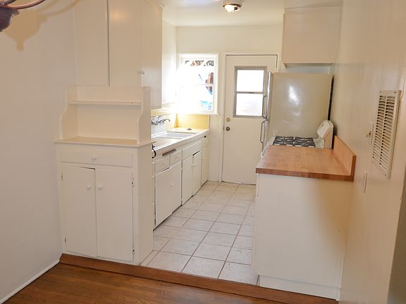 5th image of 11044 W Otsego St #11044