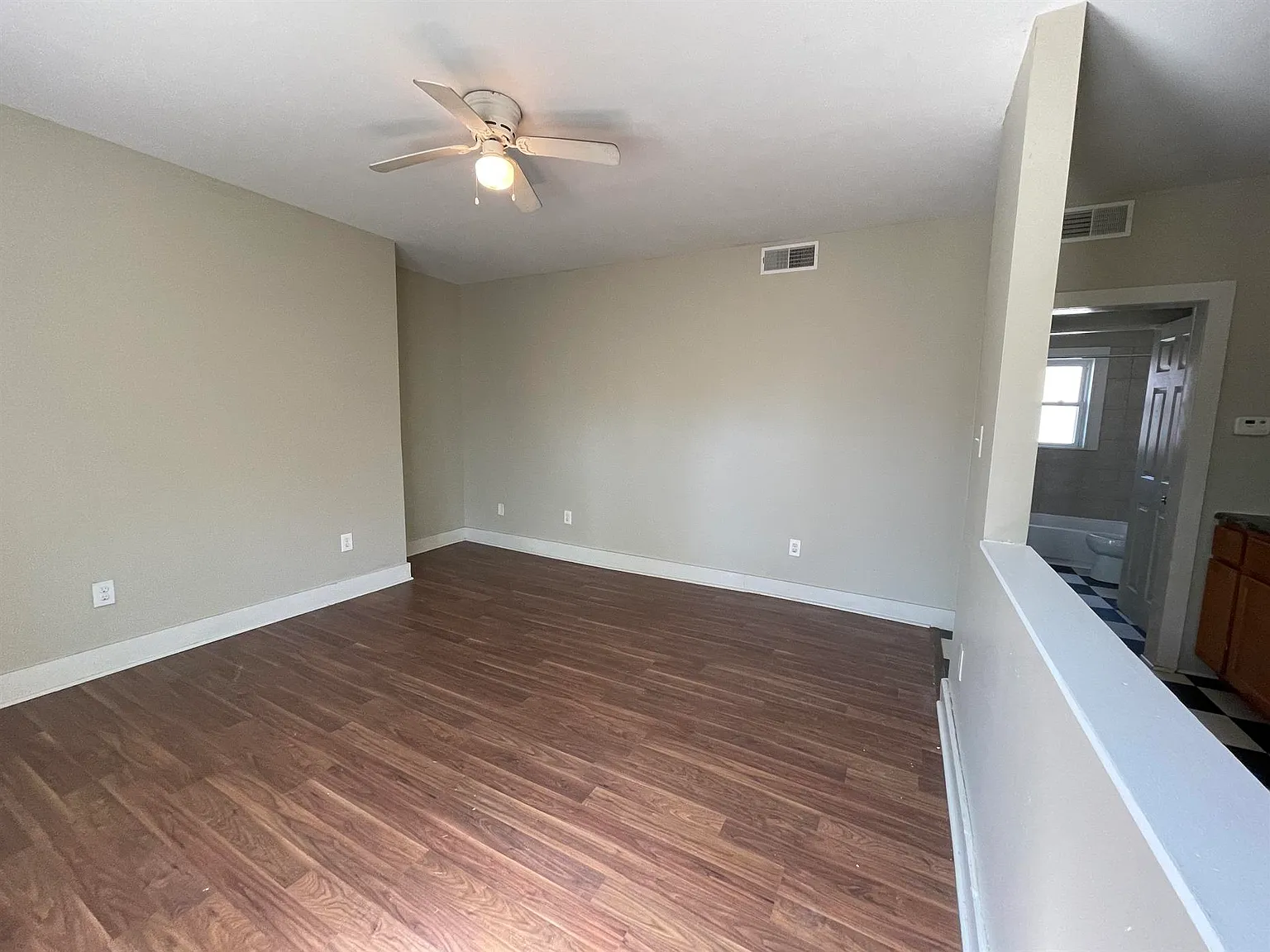 1 bed, $695 — Photo 3