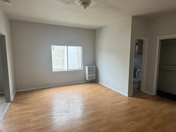 2209 Crenshaw Blvd APT 203, Los Angeles, CA 90016