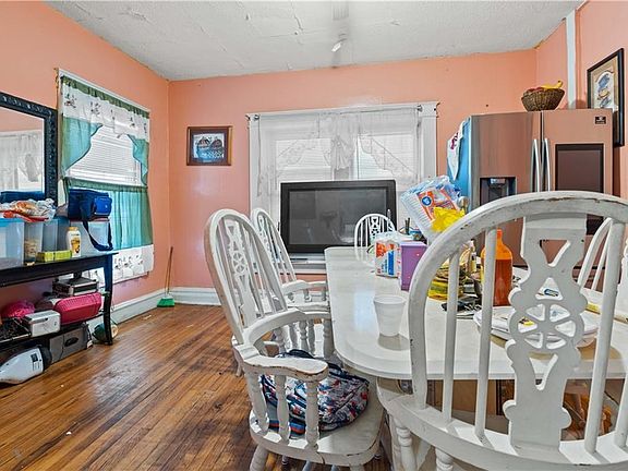 2nd image of 115 N White Ave
