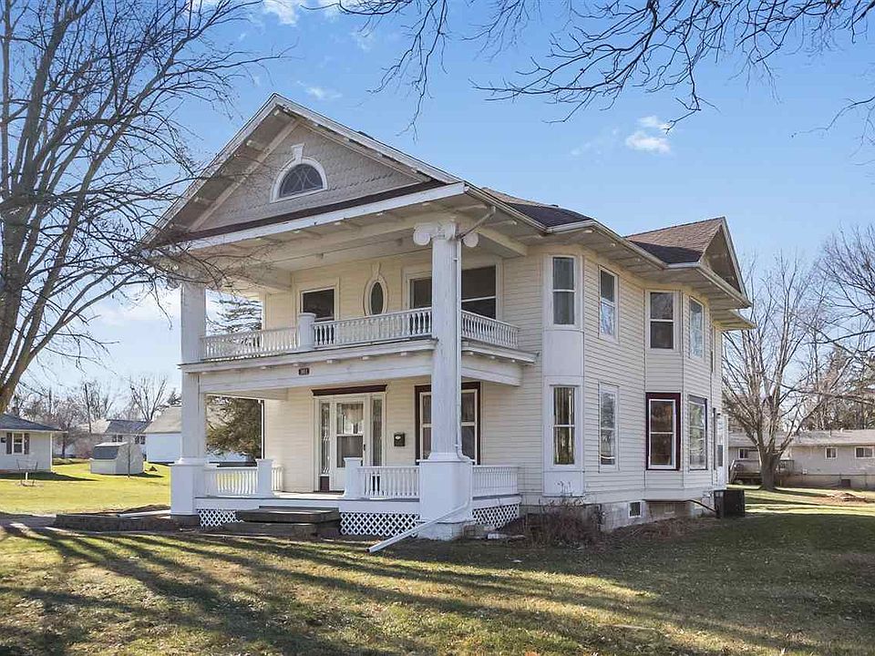 1011 N Iowa Ave, Washington, IA 52353 Zillow