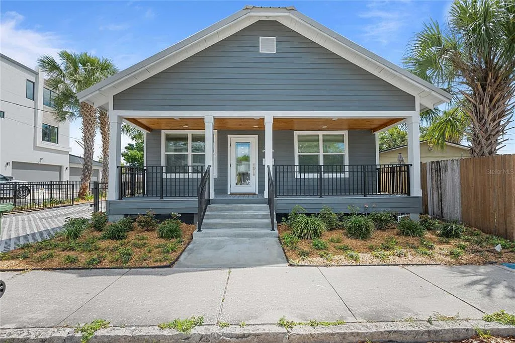 3 bed, 2.0 bath, 1316 sqft, $4,500 — Photo 1
