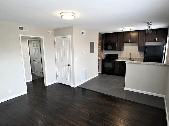 3rd image of 128 N Eddy St APT 14