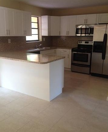 4th image of 550 SW 115th Ave #805D