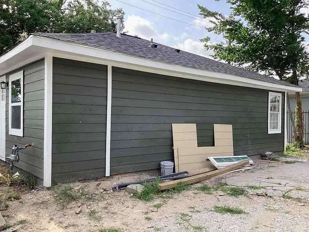 3919 Elysian St — Photo 2