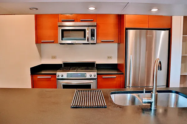 Rented by R New York | media 6