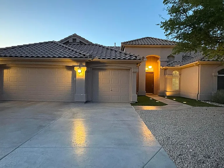 13980 E Kalil Dr — Photo 1