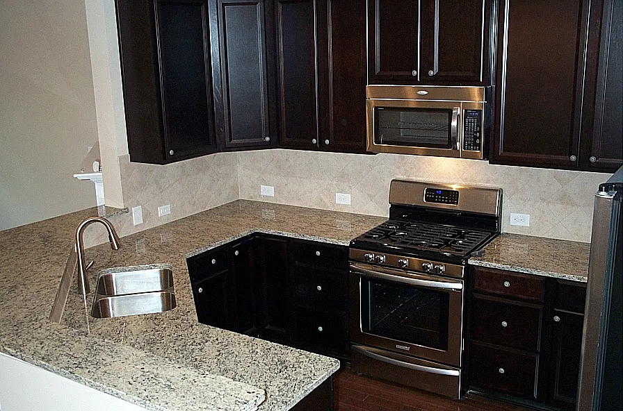 3 bed, 2.5 bath, 1871 sqft, $2,000 — Photo 4