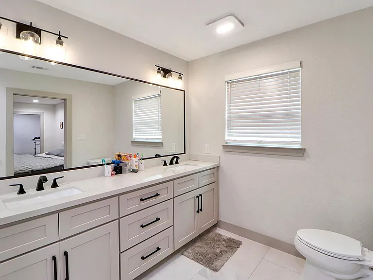 6039 McKnight St — Photo 13