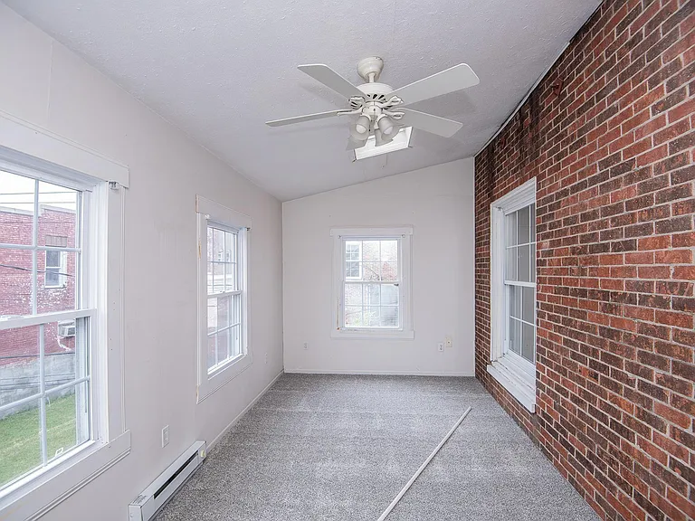 118 Main St — Photo 20