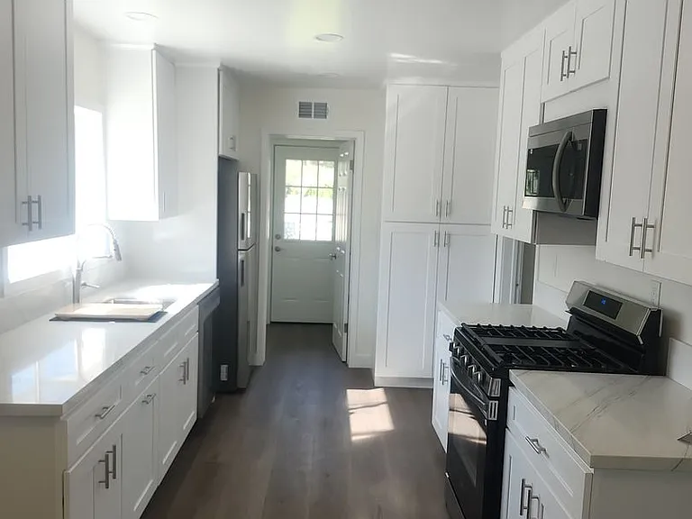 8760 Church St — Photo 11