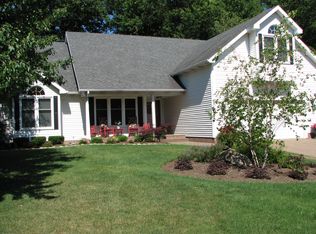 207 Fox Hollow Ln, Erie, PA 16511