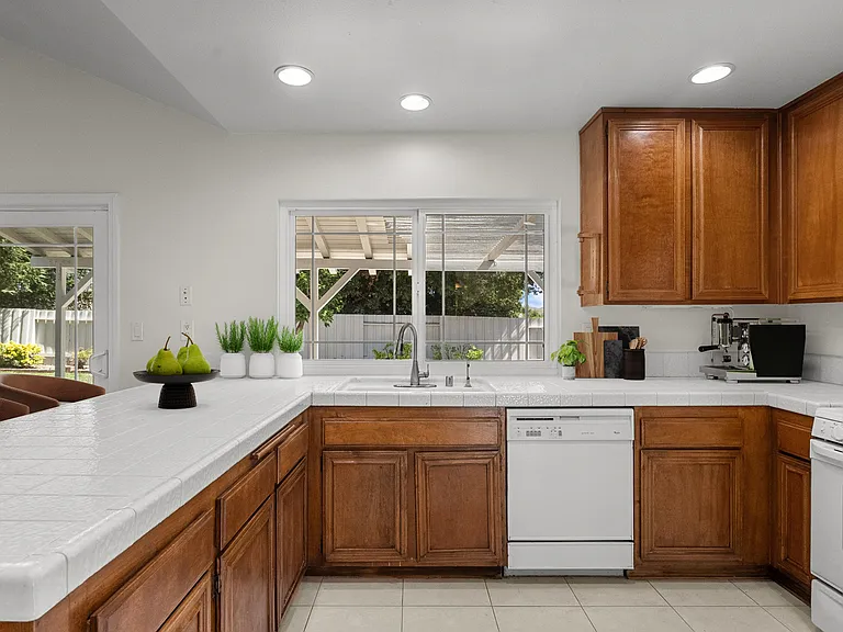 248 Cedar Heights Dr — Photo 10