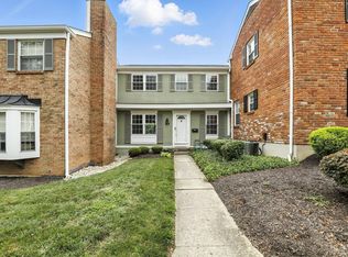 13 Applewood Dr, Fairfield, OH 45014