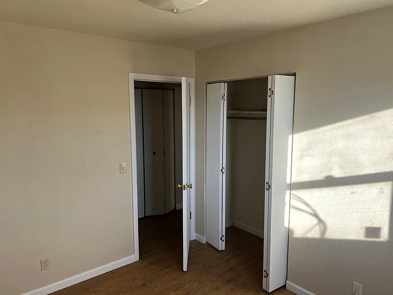 2510 Edmunds St — Photo 9
