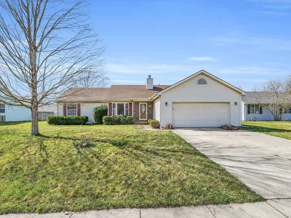 613 Rosewood, Saint Joseph, IL 61873