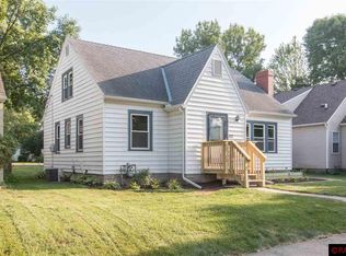 327 W 6th St, Mankato, MN 56001