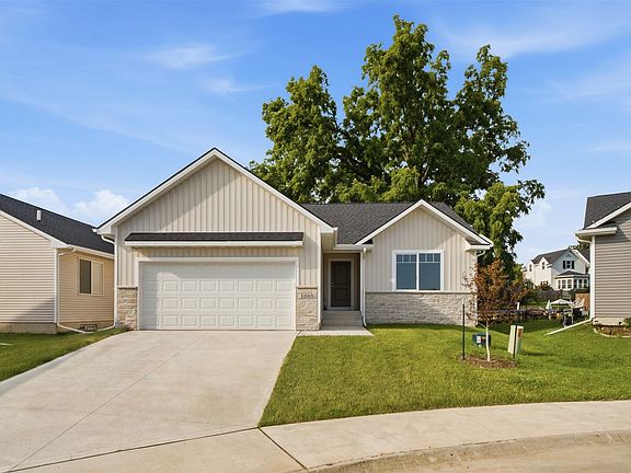 2nd image of 1000 Commons Ct