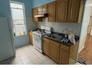 1006 Rhinelander Ave APT 2F, Bronx, NY 10462