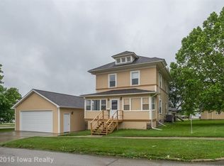 401 S 4th St, Guthrie Center, IA 50115