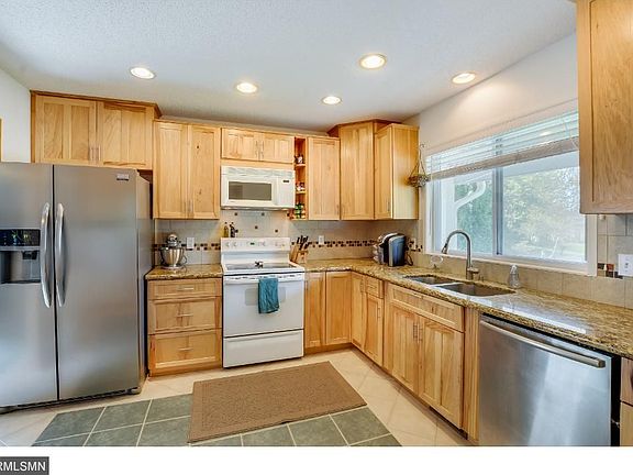 3rd image of 4310 Goldenrod Ln N
